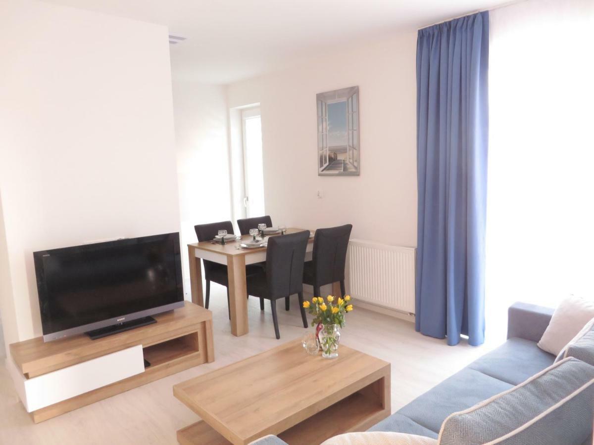 Azure Baltic Apartamenty B&M Kolobrzeg Exterior photo